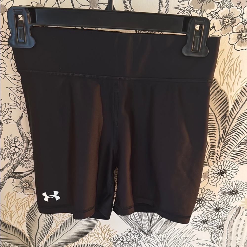 Under Armour Black Bike Shorts Moisture-Wicking Compression